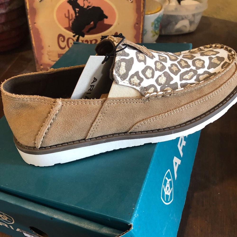 Ariat Crusers